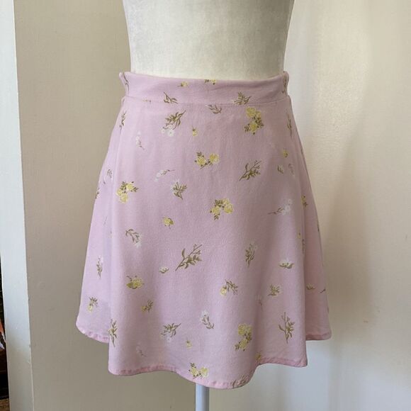 Charlie Holiday Pink Willow Floral Mini Skirt Size 6 - Picture 2 of 8